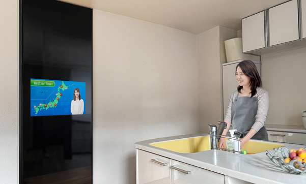 KAMIYA、モニター搭載の新しいドア誕生、室内ドアの役割を再定義